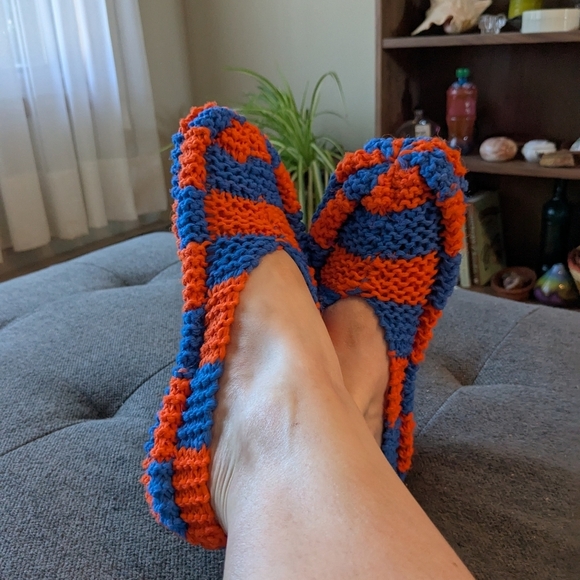Handmade Knitted Acrylic Yarn Slippers Pantouffles Blue Orange - Picture 1 of 5